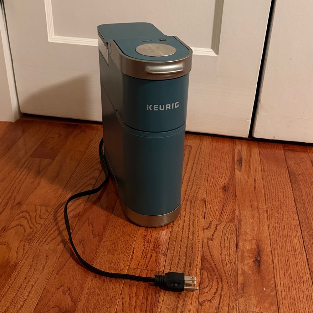 Keurig Coffee Brewer - Picture 4 of 10